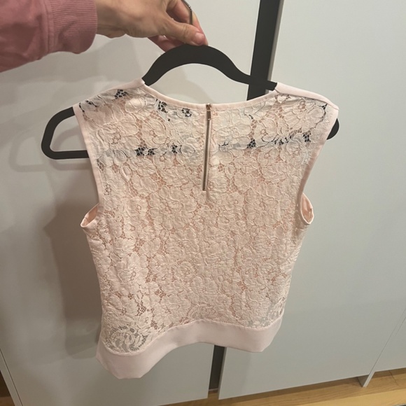 Ted Baker pink lace top.   02: like a medium 35$ - Picture 2 of 7
